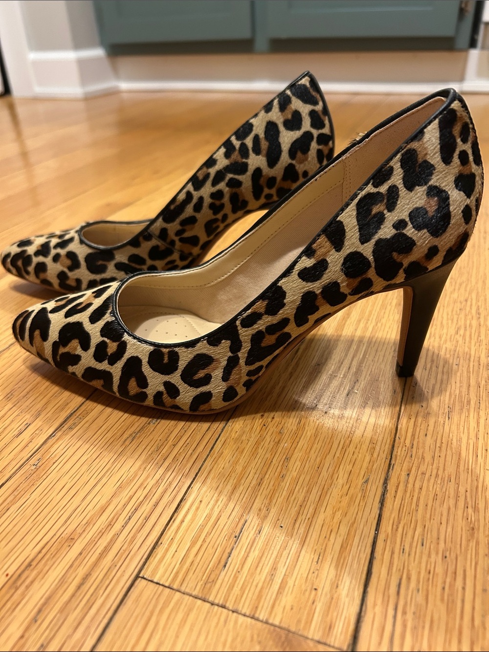 NEW!! Clarks Laina Rae Leopard Print Women's Heels Size 6M